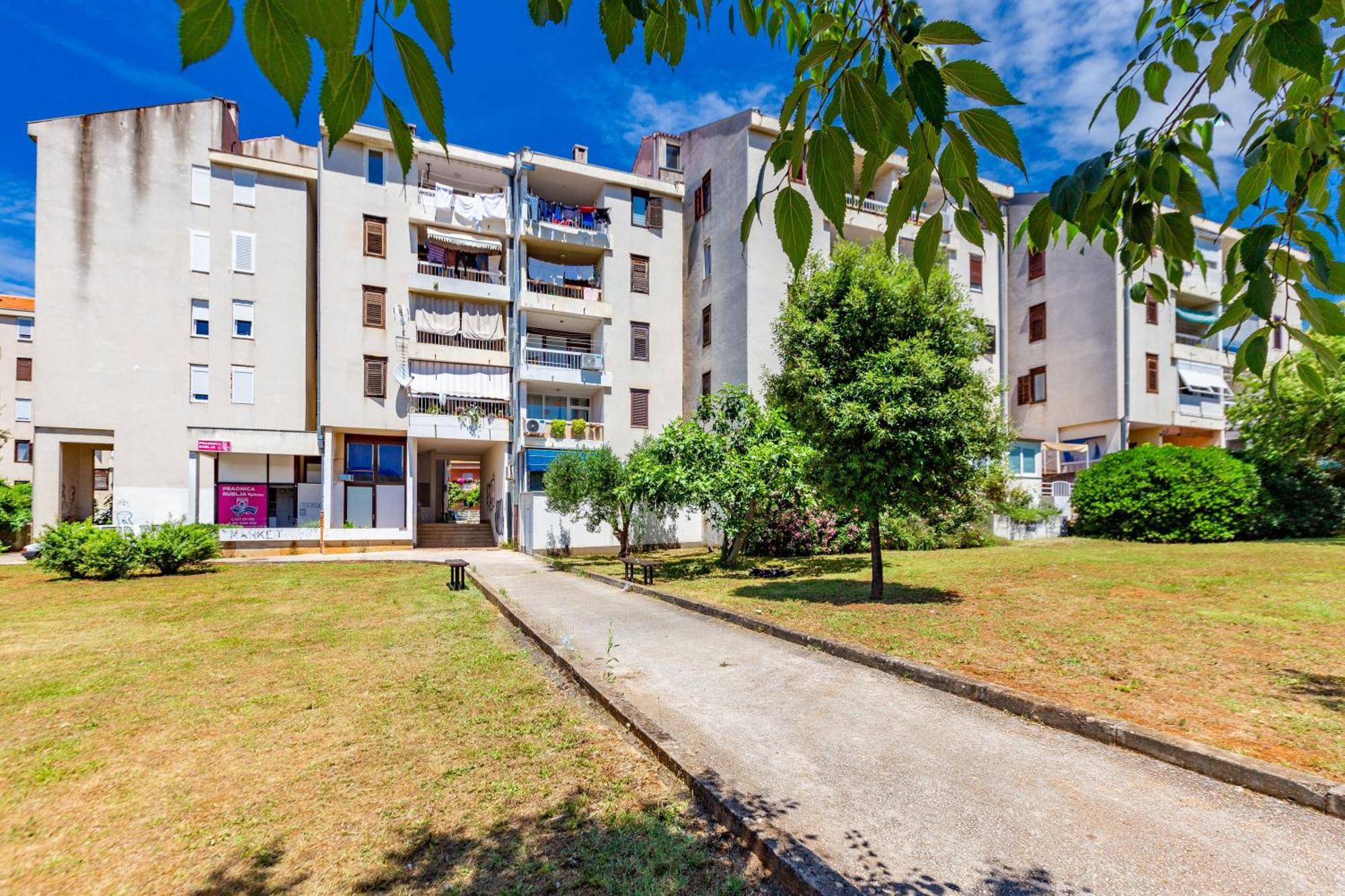 Apolon 2Bdr Apartment With Balcony زادار المظهر الخارجي الصورة